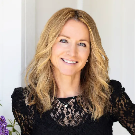 Courtney Bridgman-Eltherington, Agent in  - Compass