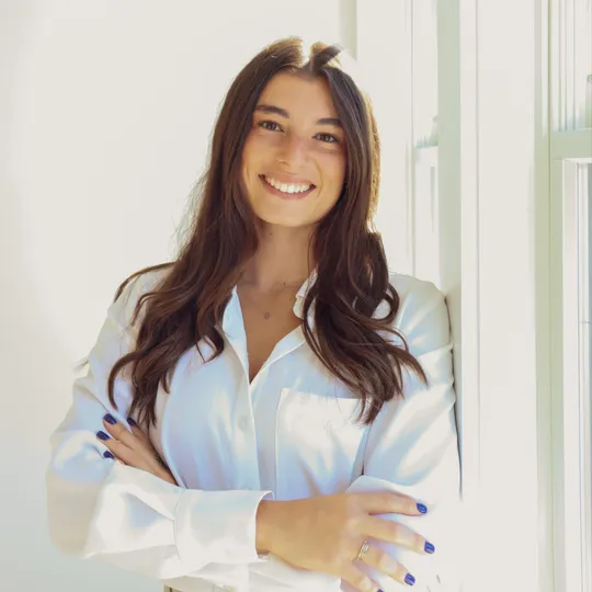 Autumn Caviglia, Agent in  - Compass