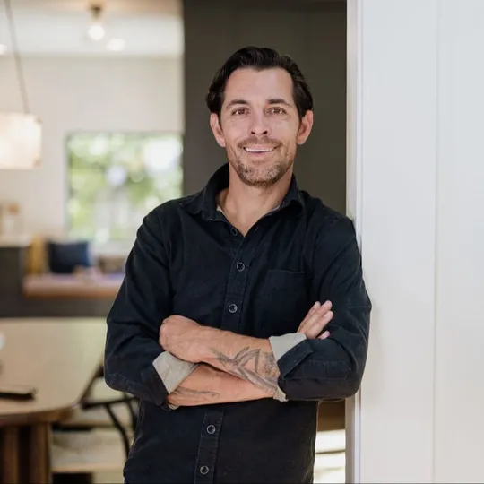 Steven Cozza, Agent in  - Compass