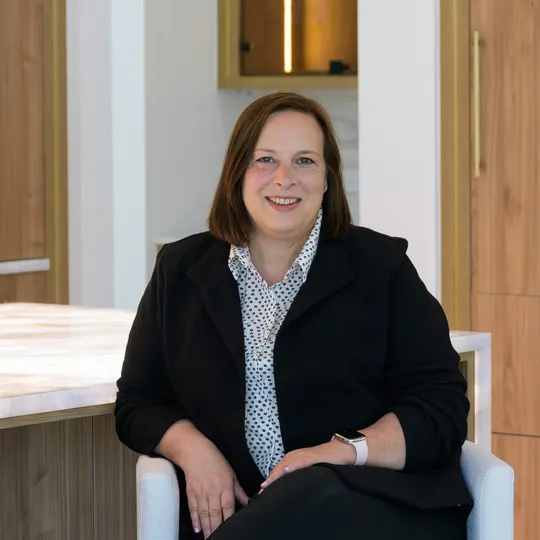 Andrea Geller, Agent in  - Compass