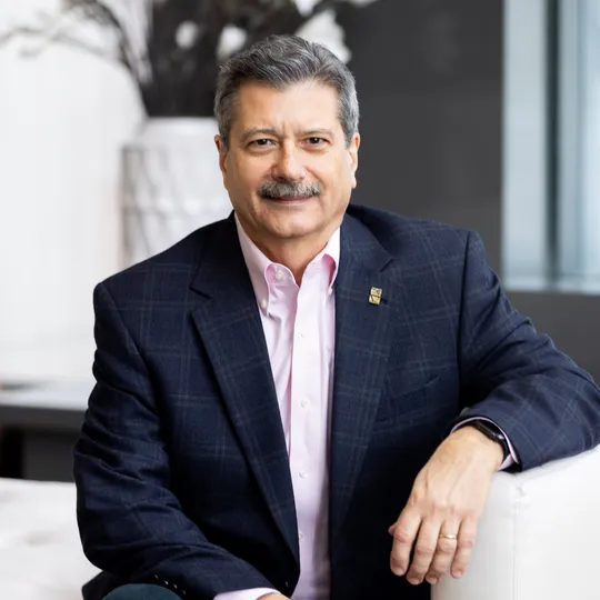 Ray Roig, Agent in  - Compass