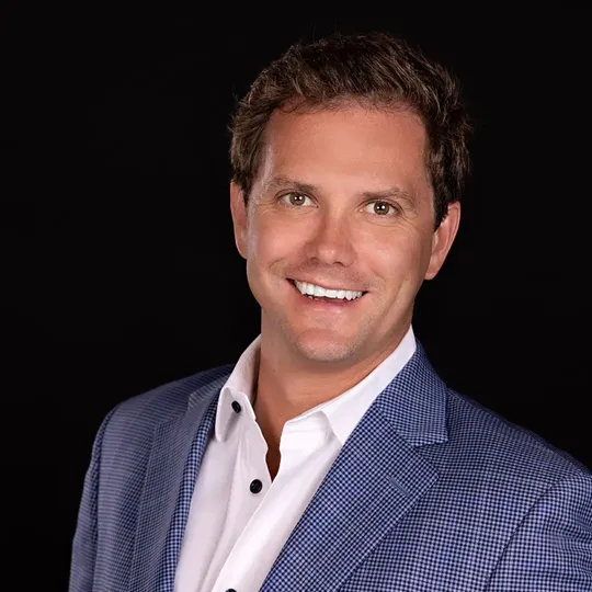 Bob Martz, Agent in  - Compass