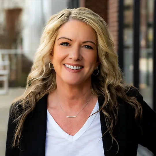 Kimberly Chisholm, Agent in  - Compass