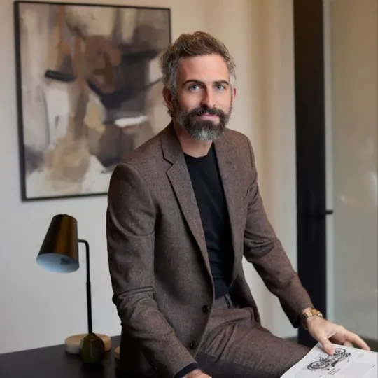 Tom Young, Agent in  - Compass