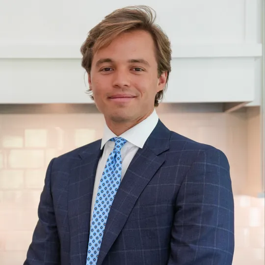 Chase Lottmann, Agent in  - Compass