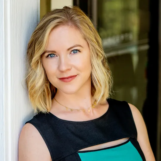 Jennifer Holbert, Agent in  - Compass