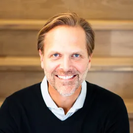 Adam Hestad, Agent in  - Compass