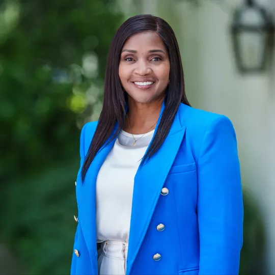 Yvette Griffin, Agent in  - Compass