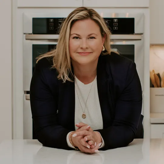 Alison Hillenbrand, Agent in  - Compass