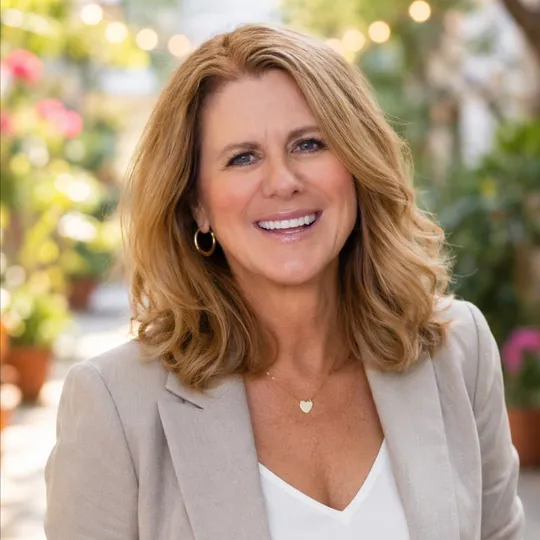 Shari Austin, Agent in  - Compass