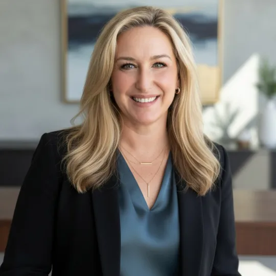 Angela Arquilla, Agent in  - Compass