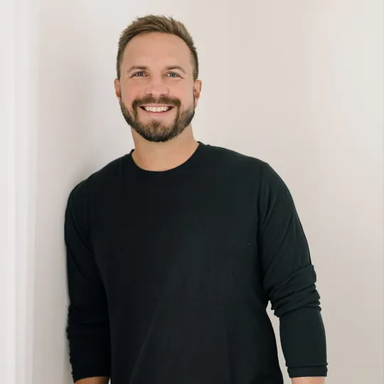 Max Curtis, Agent in  - Compass