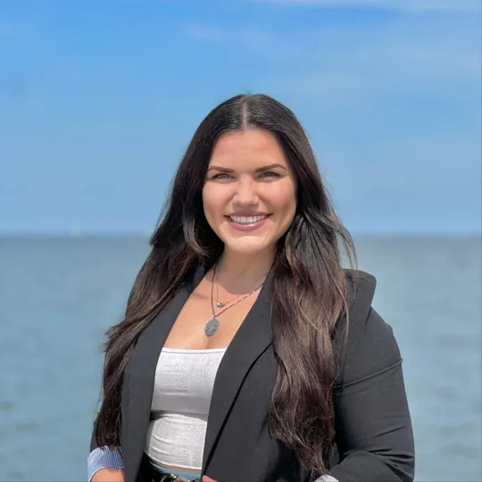 Sammy O'Neil, Agent in  - Compass