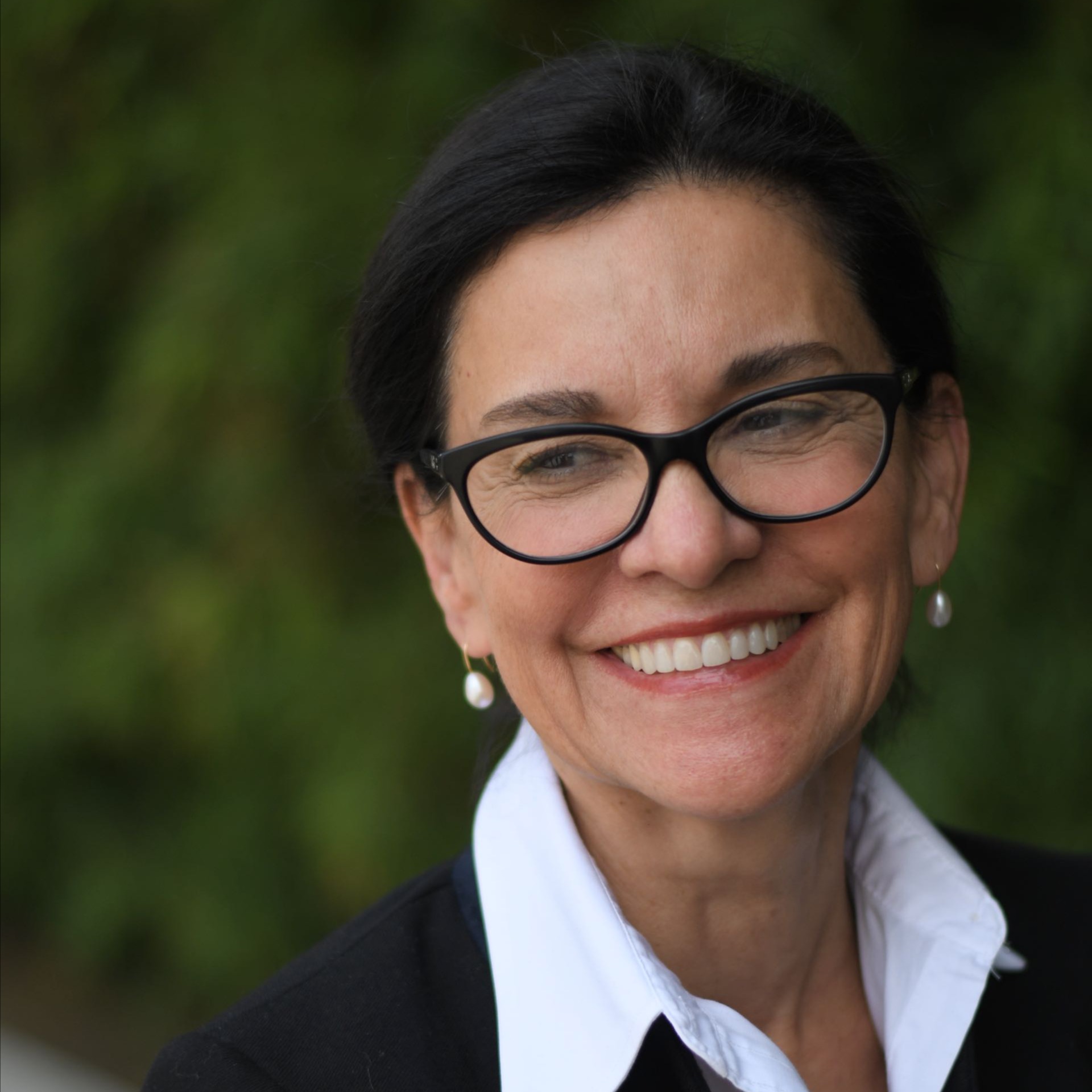 Headshot of Cynthia Luczyski