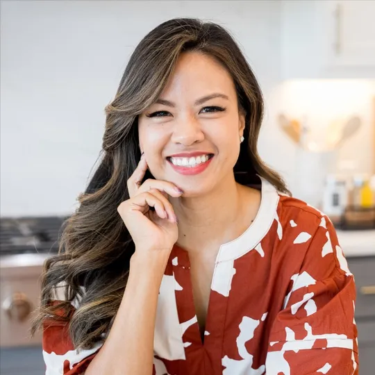 Sasipim Stoll, Agent in  - Compass