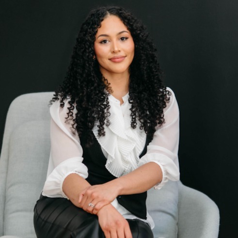 Headshot of Dalis Orellana