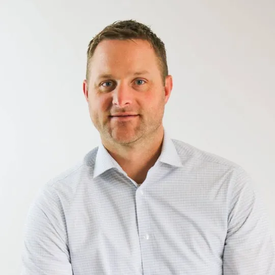 Jonah Burckhardt, Agent in  - Compass