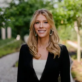 Elyse Appelmann, Agent in  - Compass