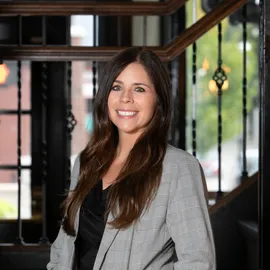 Leah Herman, Agent in  - Compass