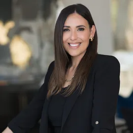 Cassandra Marie, Agent in  - Compass