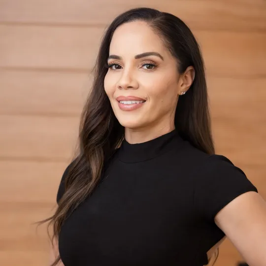 Gina Delahoussaye, Agent in  - Compass