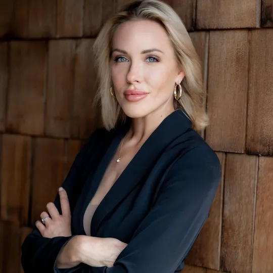 Chantal Sanchez, Agent in  - Compass