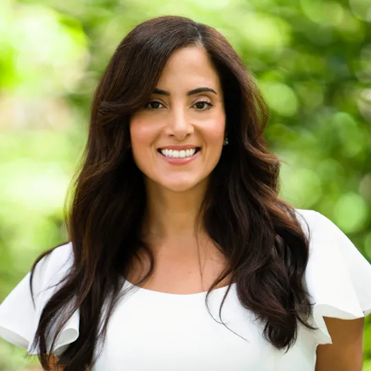 Leora Aimee Hasas, Agent in  - Compass