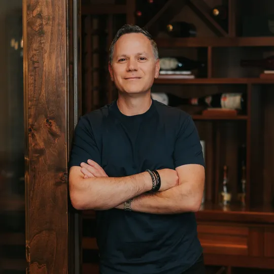 Avi Galanti, Agent in  - Compass