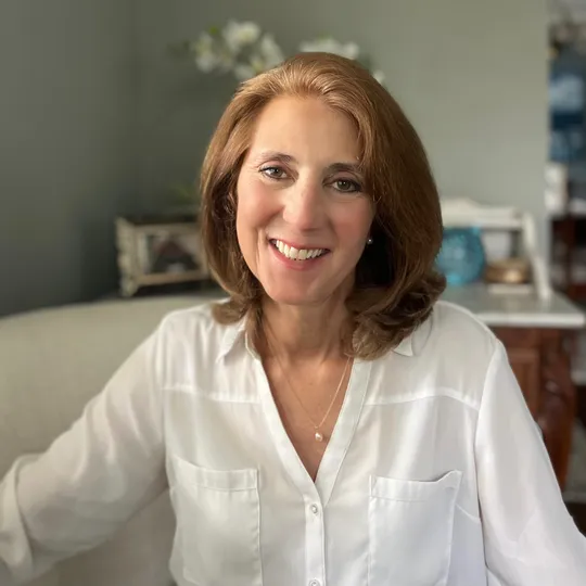 Patricia Davis, Agent in  - Compass