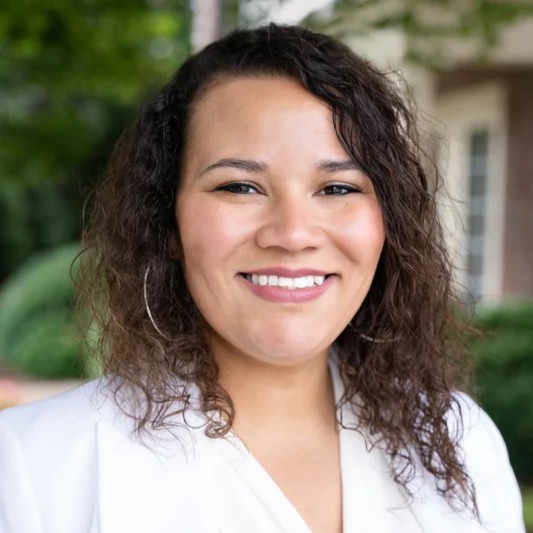 Headshot of Jamie Fields