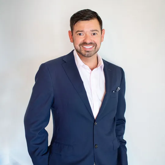 Terry Kraus, Agent in  - Compass