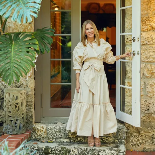 Lizzie Padro, Agent in  - Compass