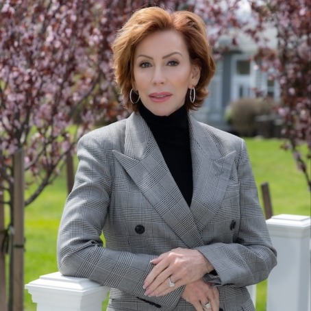 Headshot of Terri Orlando