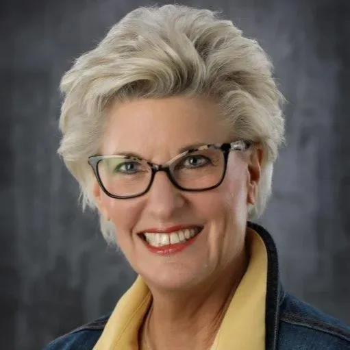 Rebecca Pendergrast, Agent in  - Compass