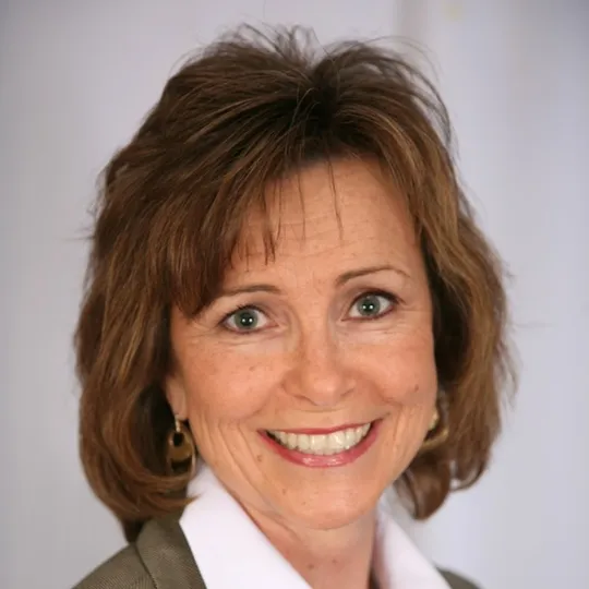 Holly Harless, Agent in  - Compass