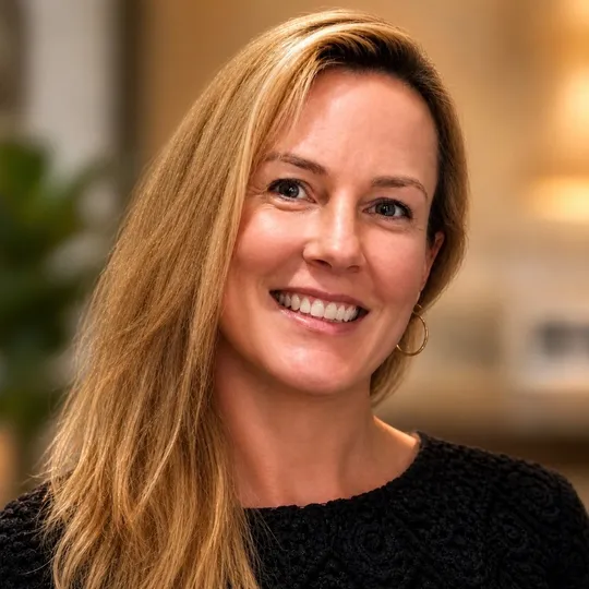 Shelley Stuart, Agent in  - Compass