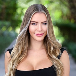 Headshot of Kelly Wyman