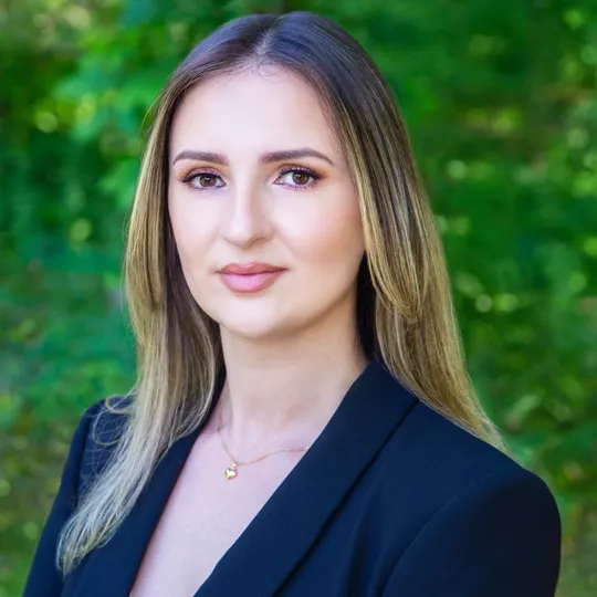 Mimoza Lajqi, Agent in  - Compass