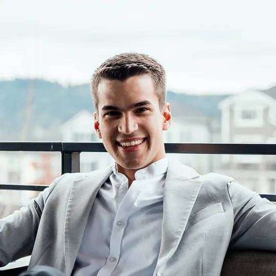 Micah Koelmeyer, Agent in  - Compass