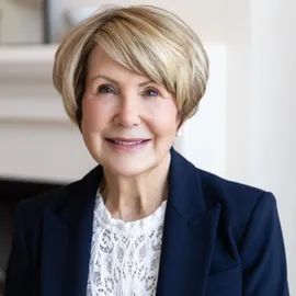 Tere Foster, Agent in  - Compass