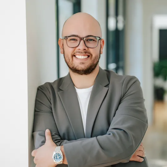 Cody Harvey, Agent in  - Compass