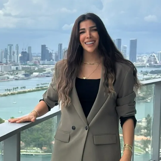 Asma Wasfy, Agent in  - Compass