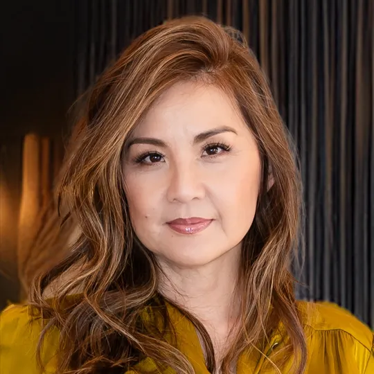 Jeanine Lu, Agent in  - Compass