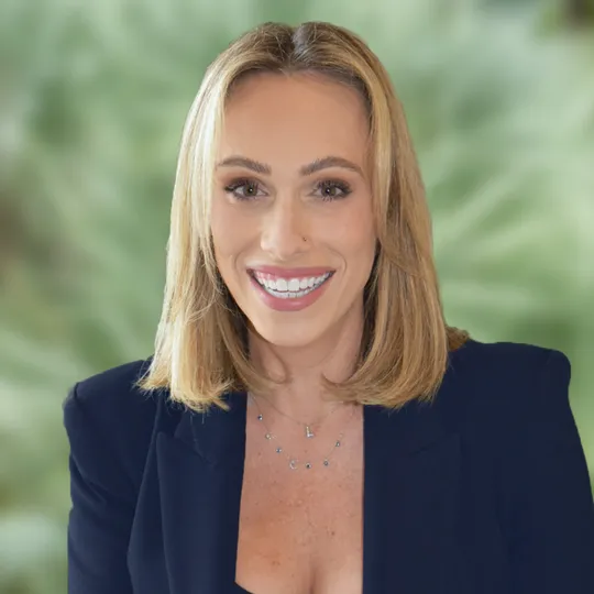 Lisa McKay, Agent in  - Compass