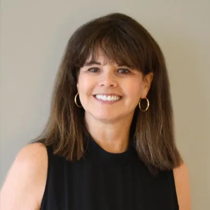 Suzanne Snyder, Agent in  - Compass