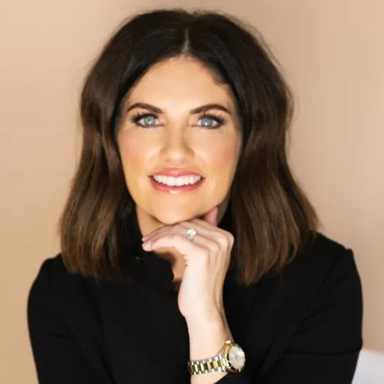 Ali LaGarde, Agent in  - Compass