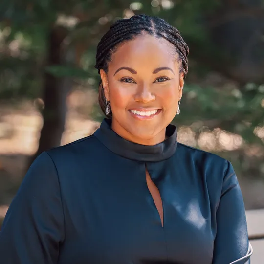 Angela Isaacs, Agent in  - Compass