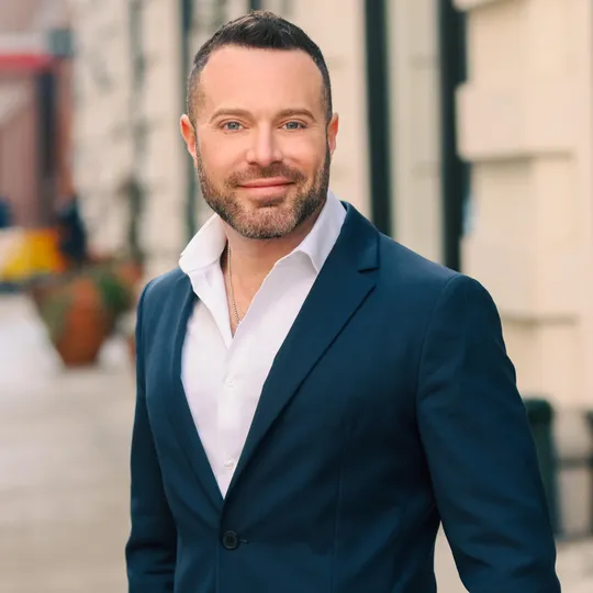 Zachary Messenger, Agent in  - Compass