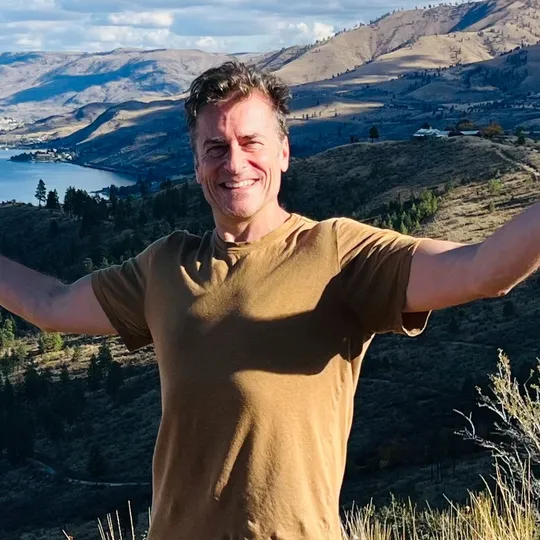 Ben Kaufman, Agent in  - Compass