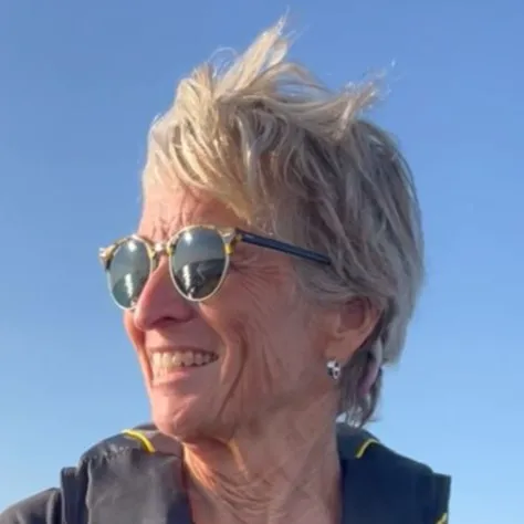 Lyn Schad, Agent in  - Compass